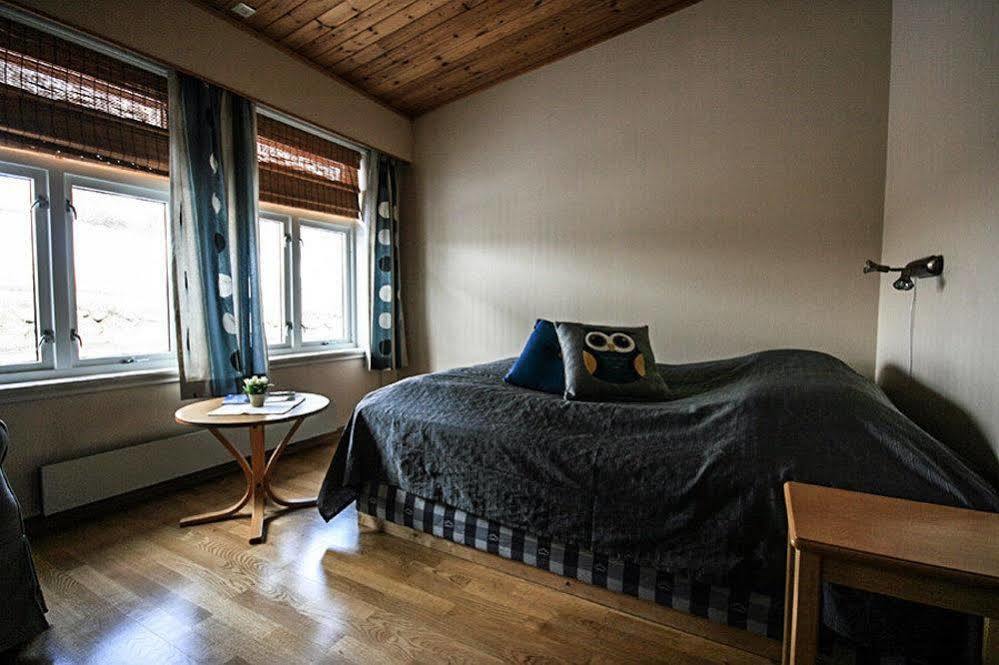 Gjestgiverier Gjestegård Lyngseidet