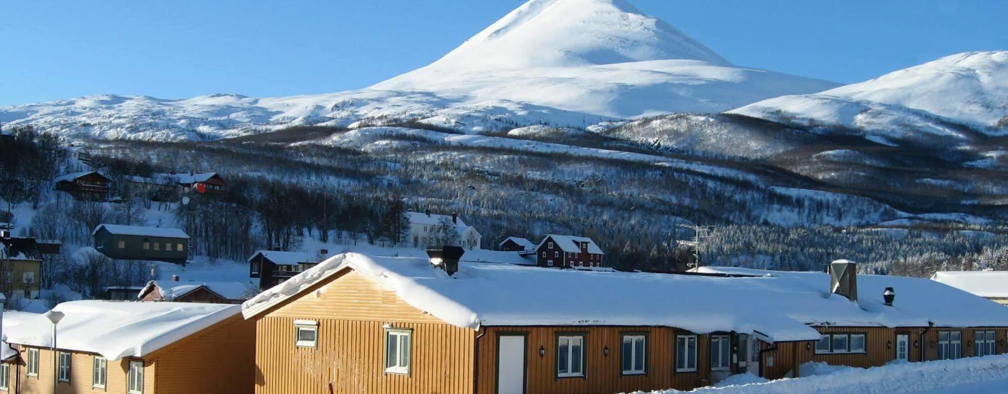 Gjestgiverier Gjestegård Lyngseidet